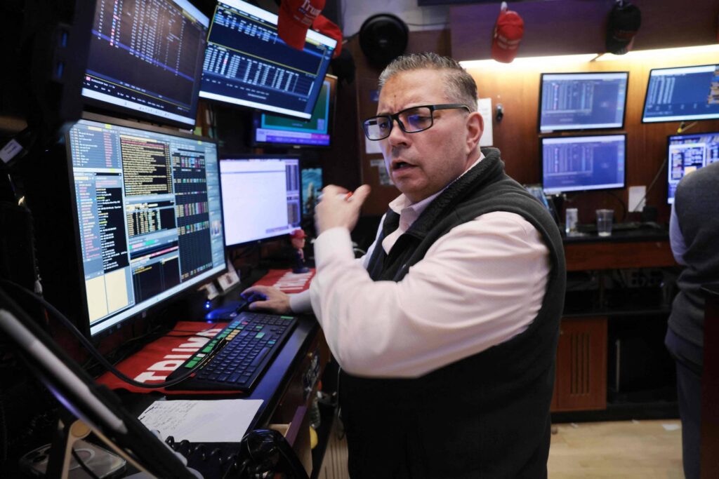 A decisão que dobrou o retorno de investidores no S&P 500 - 30/05/2026 - De Grão em Grão