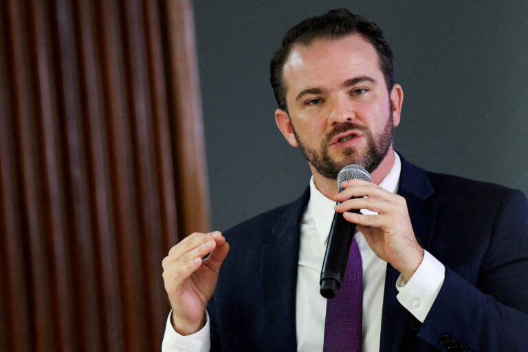 Durigan prepara nova PEC do BC com Galípolo - 26/05/2026 - Economia