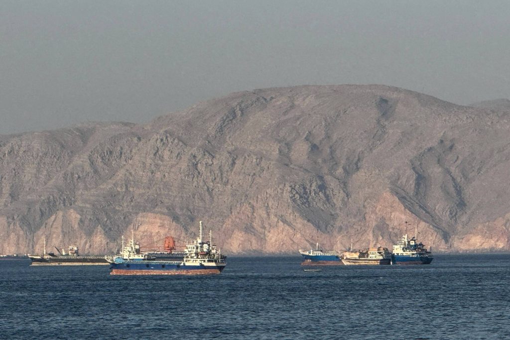 Irã e Omã negociam sistema de pagamento em Hormuz - 22/05/2026 - Mundo