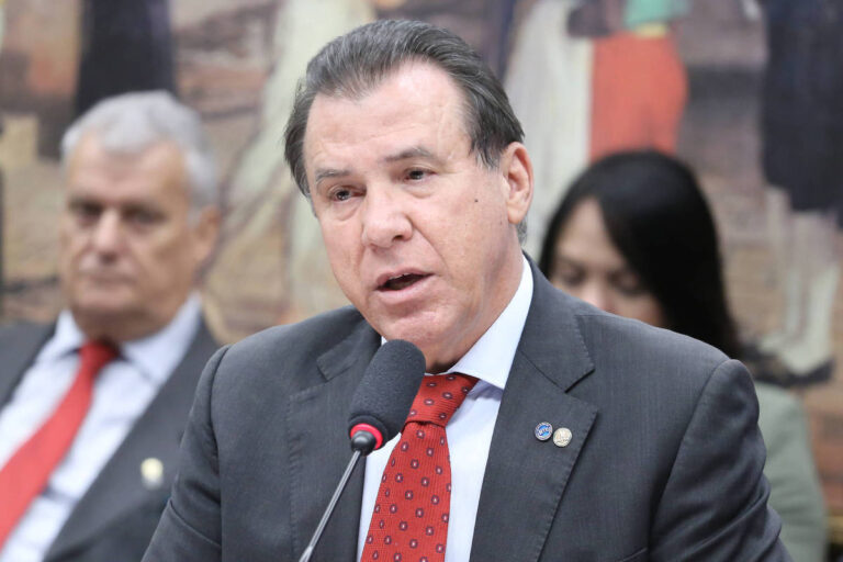 Marinho diz que Senado está 'sensível' à PEC 6x1 - 28/05/2026 - Economia